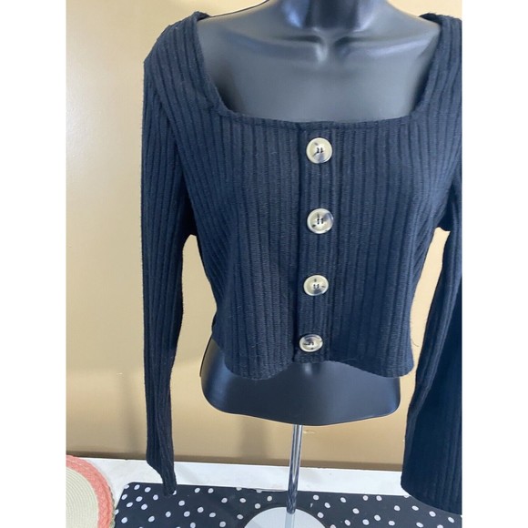 No Comment. Women’s Black  4 Button From Front Long sleeve Crop Top Size L - Picture 5 of 16